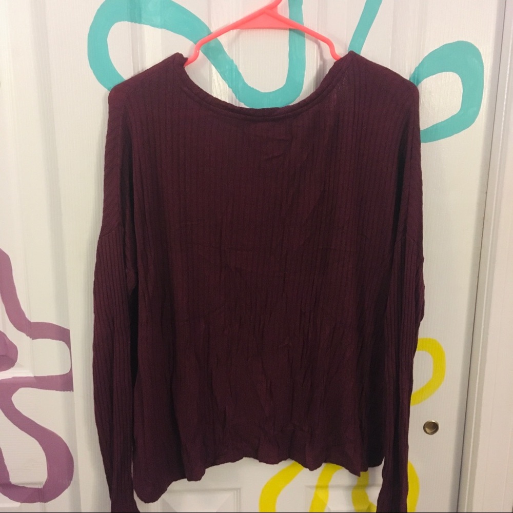 American Eagle maroon top - Picture 2 of 4